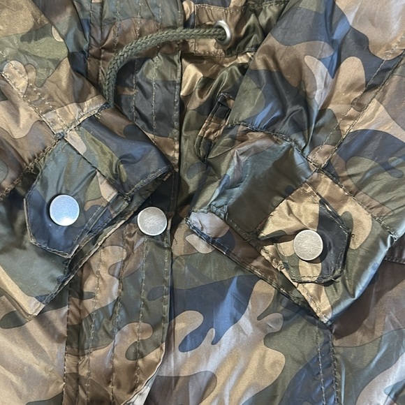 NWT Snobbish Collection camo hooded rain coat size XL - Picture 3 of 12